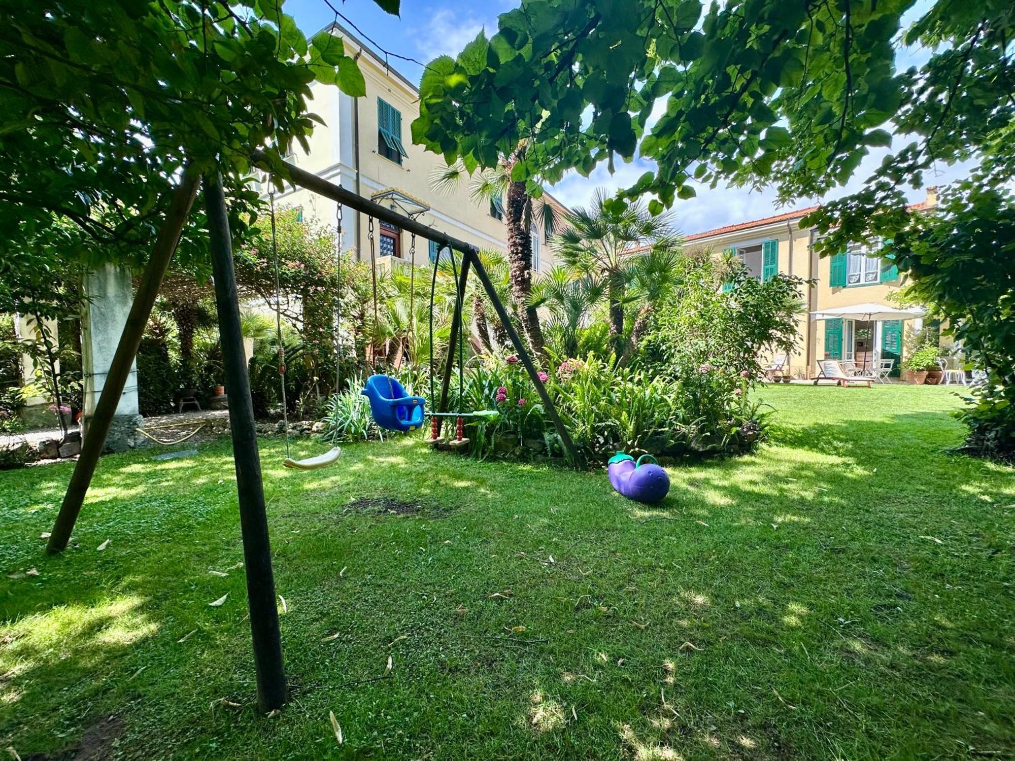 Villa Angelina - Casa Glicine Vallecrosia Buitenkant foto