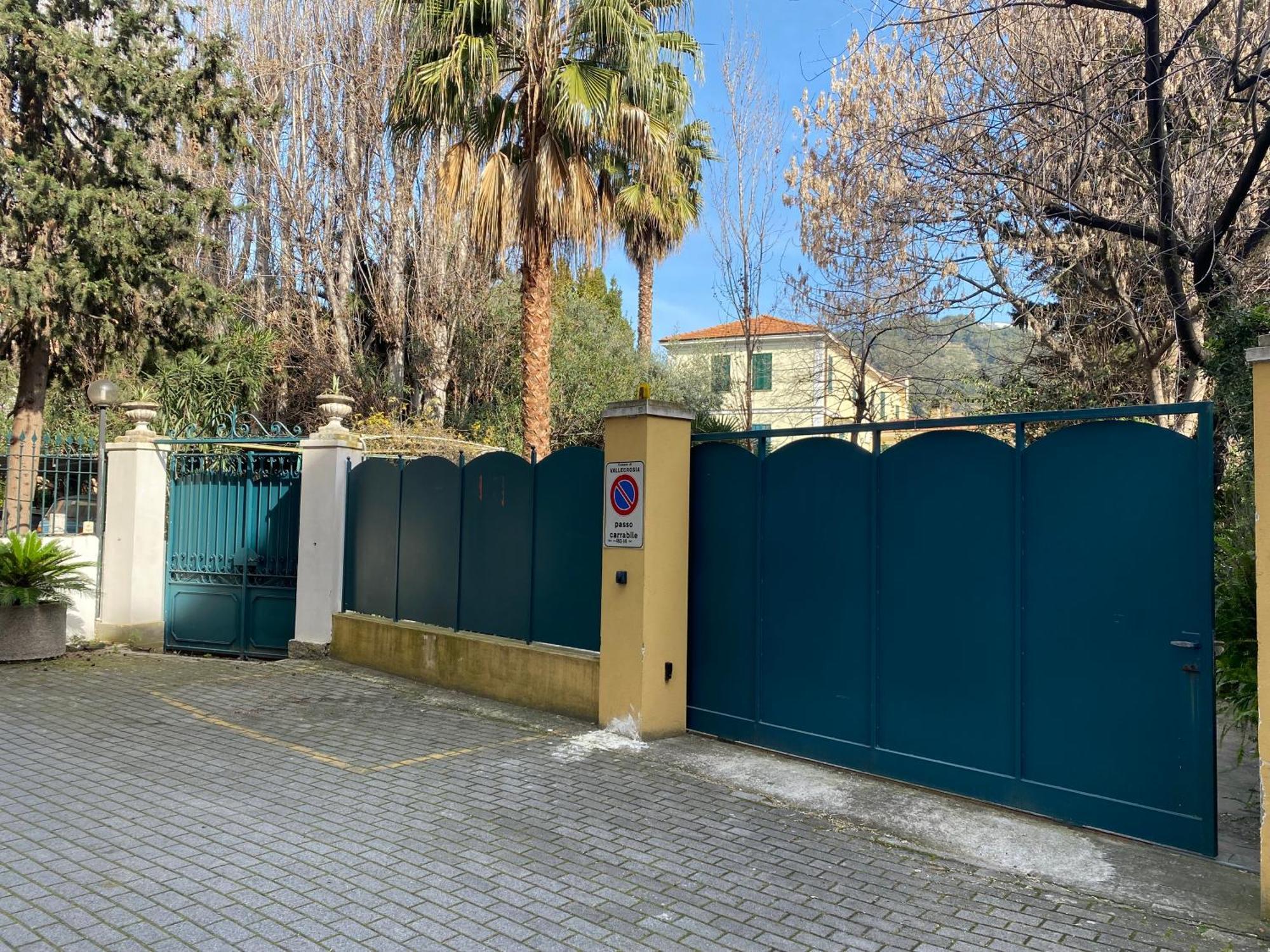 Villa Angelina - Casa Glicine Vallecrosia Buitenkant foto